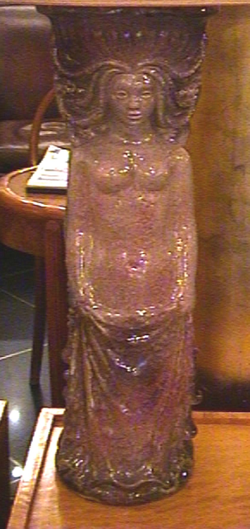 Lampada da tavolo Donna rosa del XX Secolo ,Vintage. Pezzo di storia autentico - Robertaebasta® Art Gallery opere d’arte esclusive.